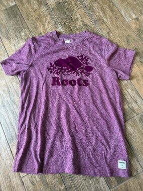 ROOTS cooper beaver t shirt maroon medium